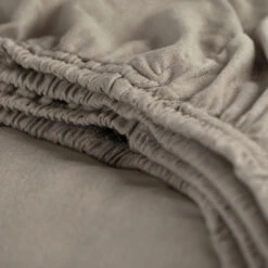 Cinderella - Hoeslaken (tot 25 Cm) - Jersey - 70x200 Cm - Taupe -Bedden Bij Leen Bakker 1000036350 0102