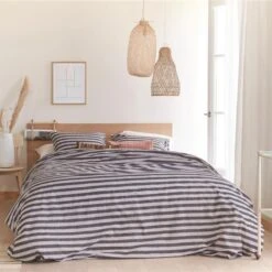 Ariadne At Home Dekbedovertrek Knit Stripes Black/White-Lits-jumeaux (240 X 2... -Bedden Bij Leen Bakker 1000057336 0102