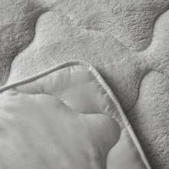 Teddy Dekbed En Overtrek In 1 – Superzacht & Wasbaar – Grijs -Bedden Bij Leen Bakker 9bf8dbc2e3ae4cf48ad65776918698fc