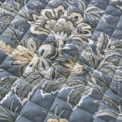 Laura Ashley Marlbrook Quilted Bedspread 235x235cm -Bedden Bij Leen Bakker f741cccb46ea42a69870fbfa1ee54a9e